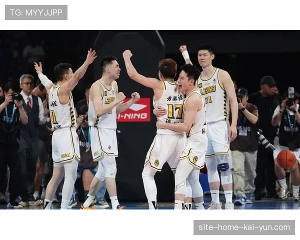 广厦卫冕冠军光环仍在 但阵容齐整度远不及上季 广厦卫冕冠军光环仍在 但阵容齐整度远不及上季